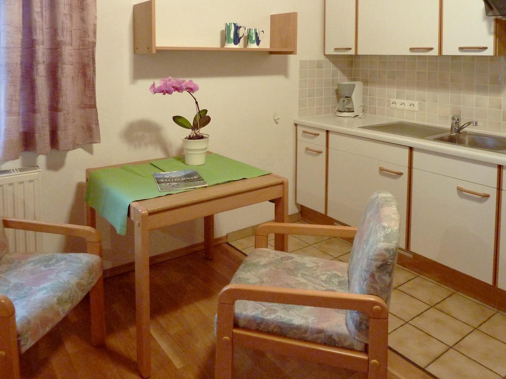 Haus Lechthaler Apartamento Aflenz Kurort Quarto foto